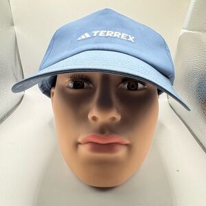 Adidas Rain.RDY Cap in Navy